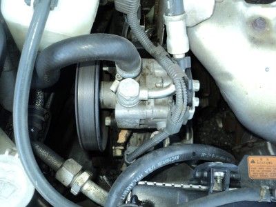 01 05 MITSUBISHI ECLIPSE POWER STEERING PUMP WITH PULLEY, 2.4L MOTOR 